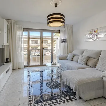 Be Amarilla Bay דירה
